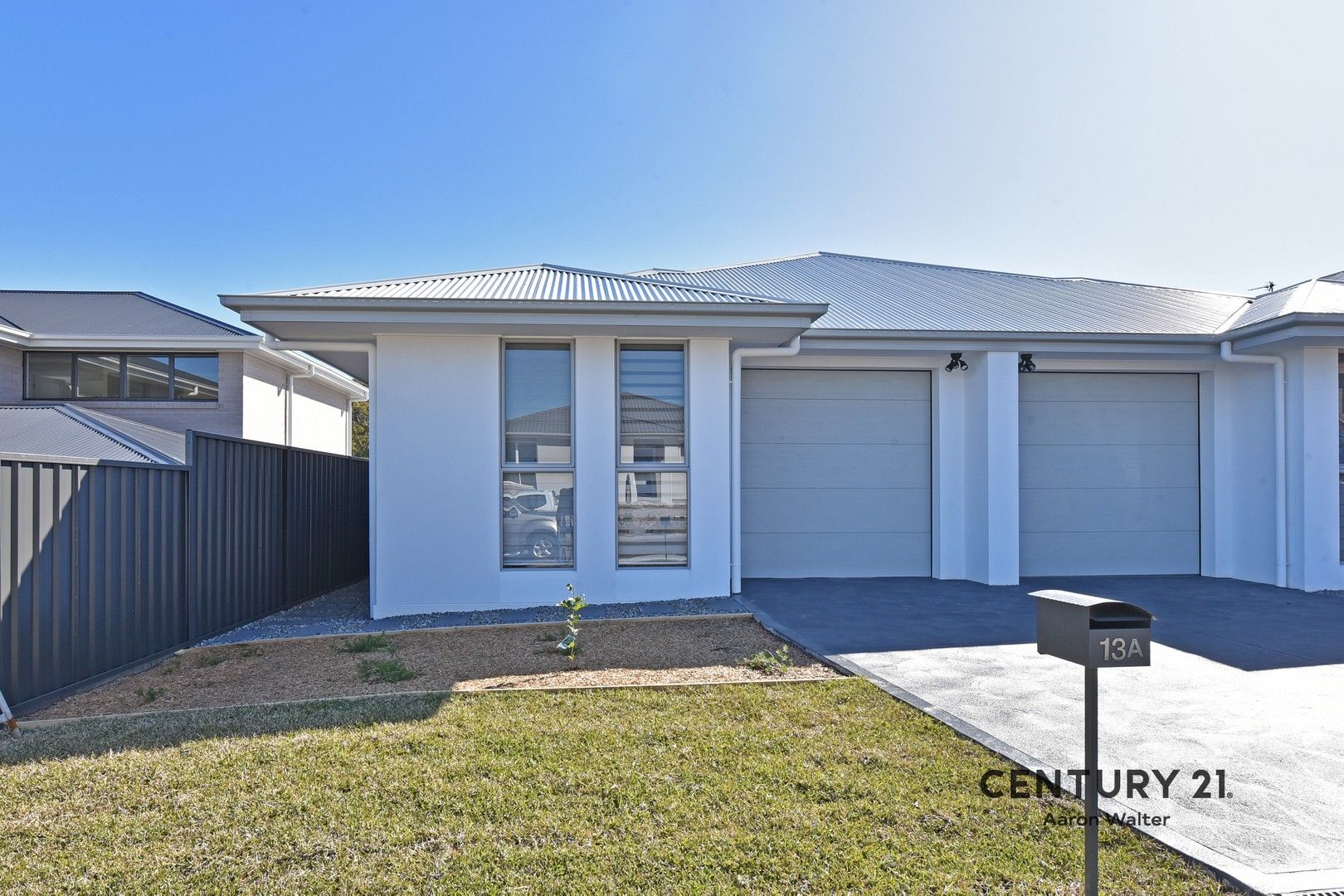 3 bedrooms Duplex in 13a Gracie Avenue CAMERON PARK NSW, 2285