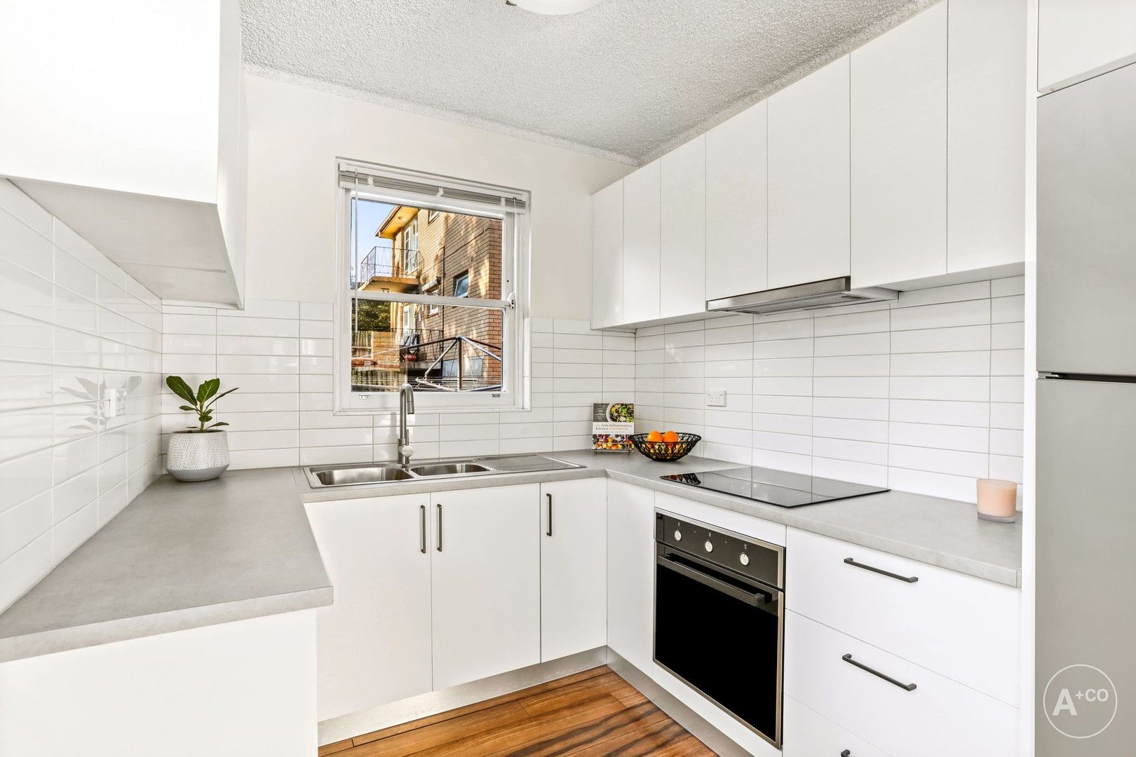 2 bedrooms Apartment / Unit / Flat in 2/25 Oxley Avenue JANNALI NSW, 2226