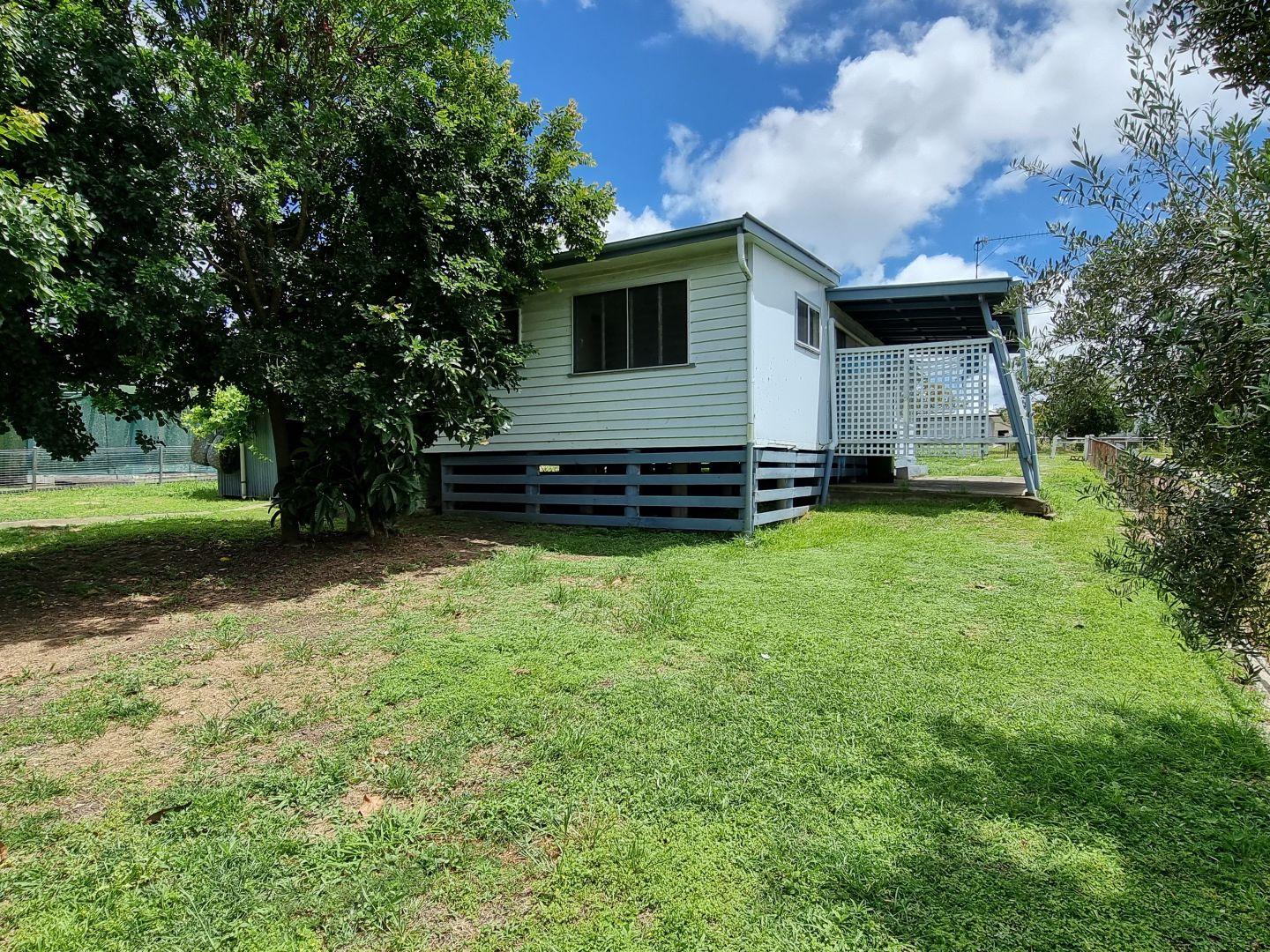 74 Newton St, Monto QLD 4630, Image 1