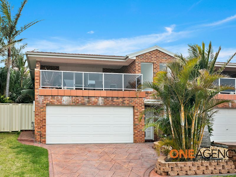 4 bedrooms Duplex in 2/4 Darling Drive ALBION PARK NSW, 2527