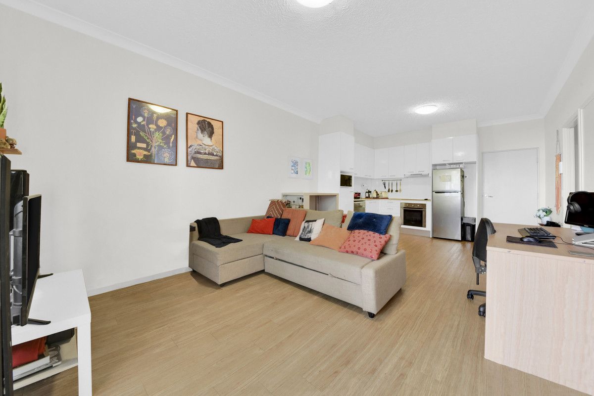 2 bedrooms Apartment / Unit / Flat in 9/11 Lyons Tce WINDSOR QLD, 4030