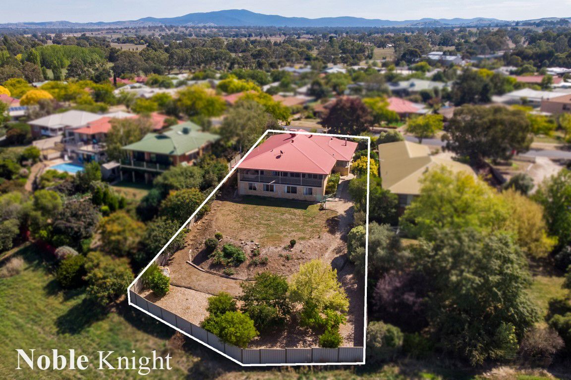 28 Somerset Crescent, Mansfield VIC 3722