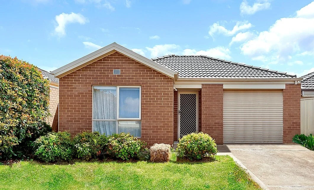 27 Biarritz St, Munno Para West SA 5115
