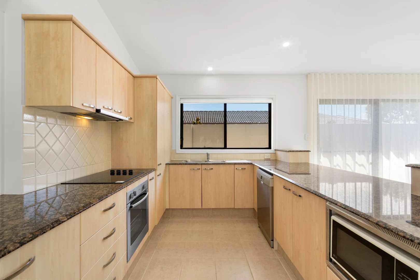 Additional image 3 of 2017 Gracemere Gardens Court, Hope Island QLD 4212