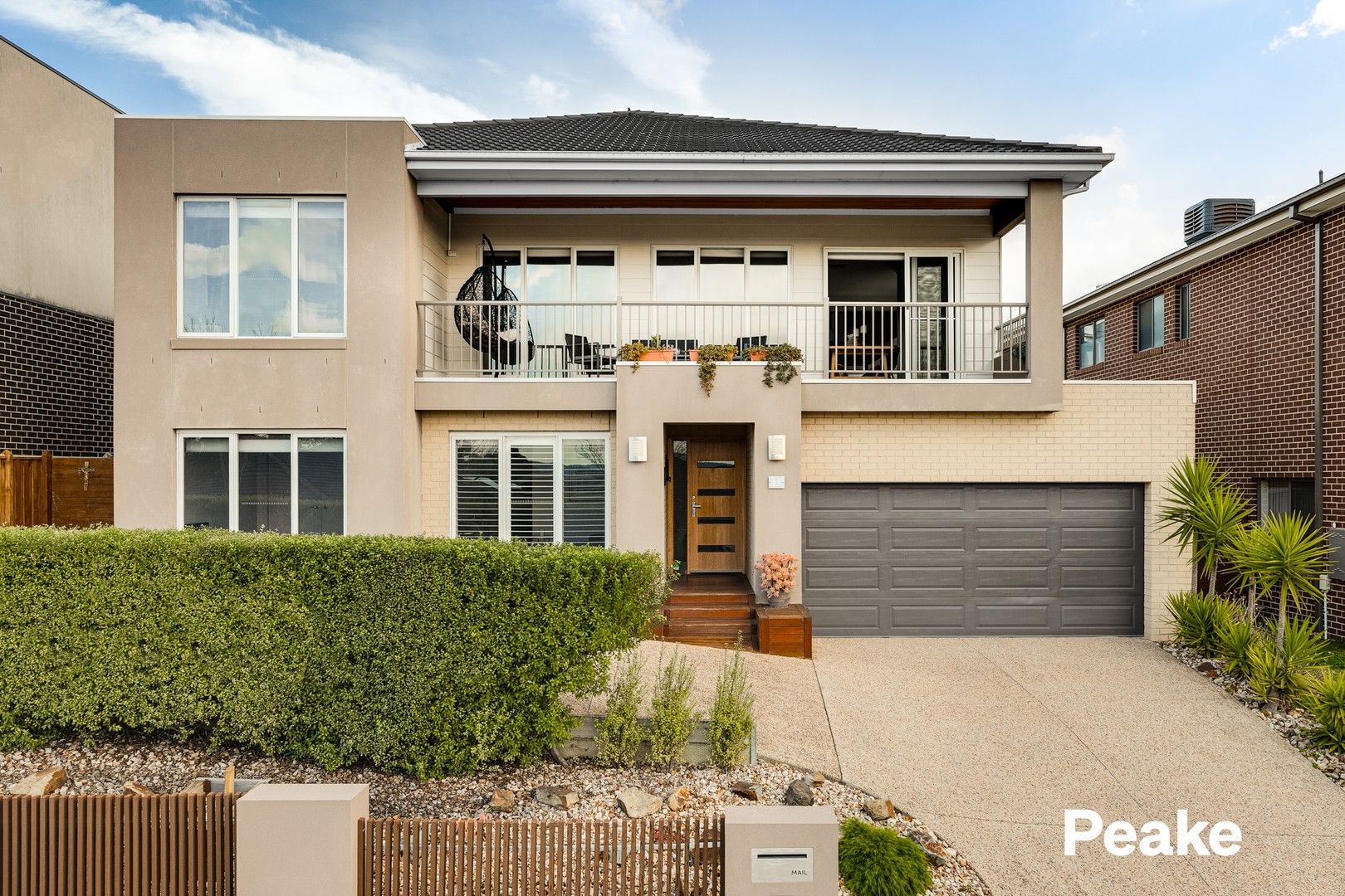 4 bedrooms House in 14 Carambola Place BERWICK VIC, 3806