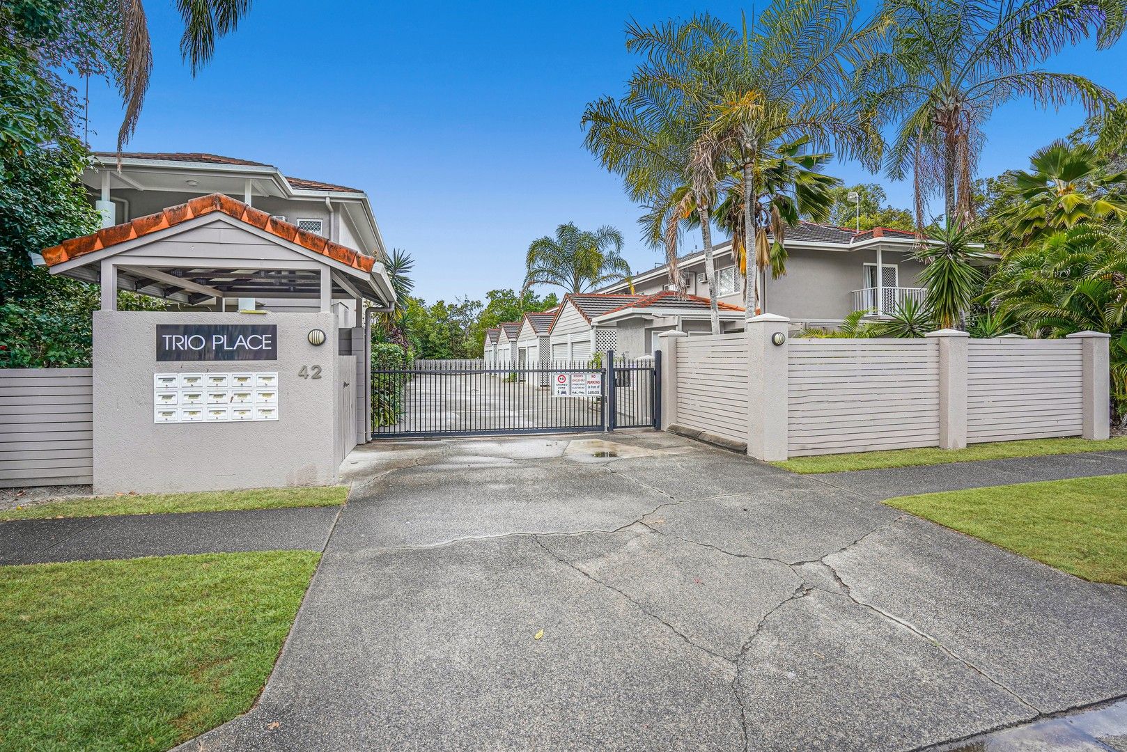 2 bedrooms Townhouse in 6/42 Springfield Crescent MANOORA QLD, 4870