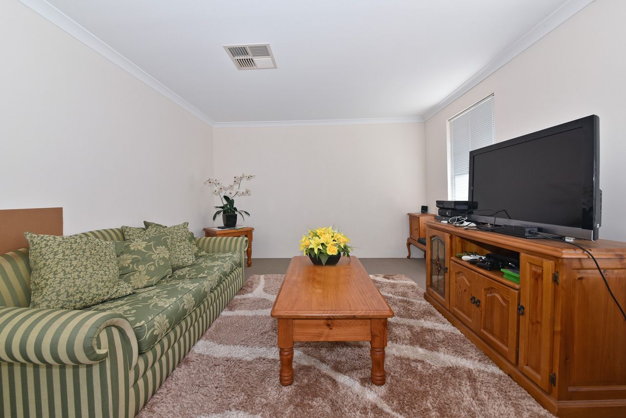 3 Lakewood Terrace, Clarkson WA 6030, Image 2