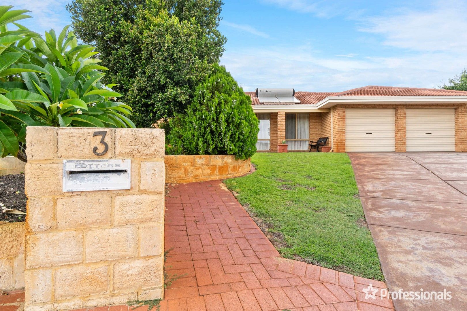 3 Pine Gardens, Woodvale WA 6026, Image 2