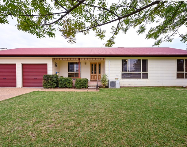 18 Barwidgee Boulevard, Darlington Point NSW 2706