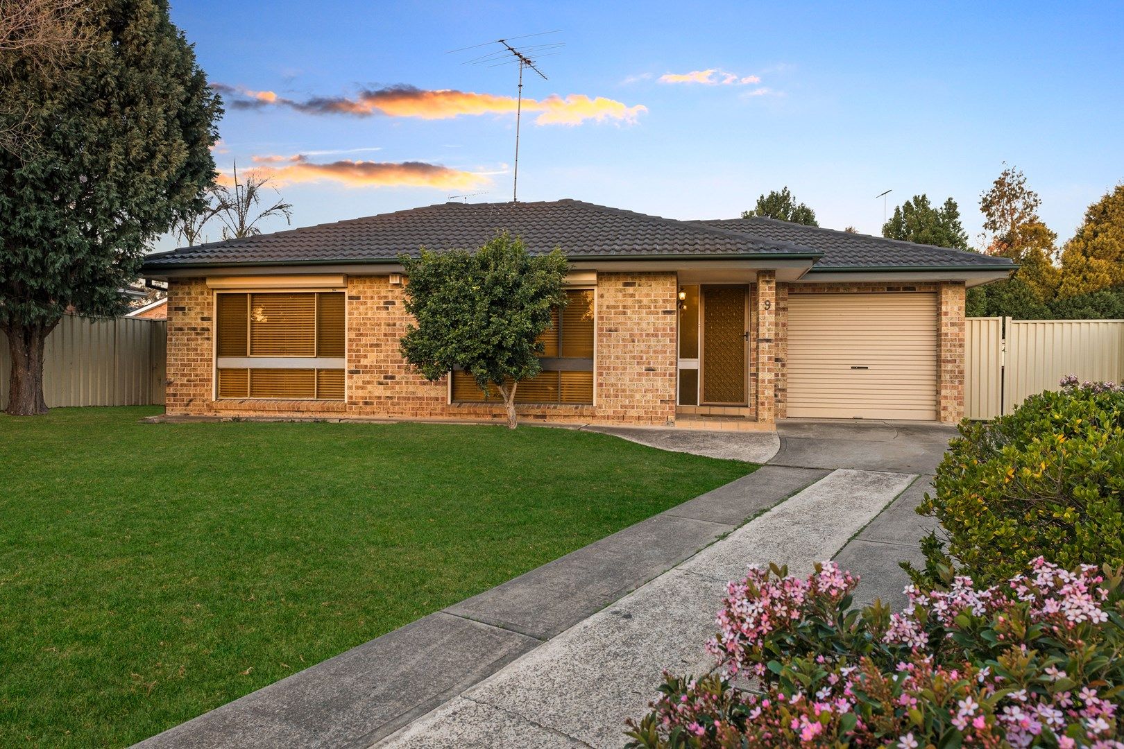 9 Whittier Street, Quakers Hill NSW 2763
