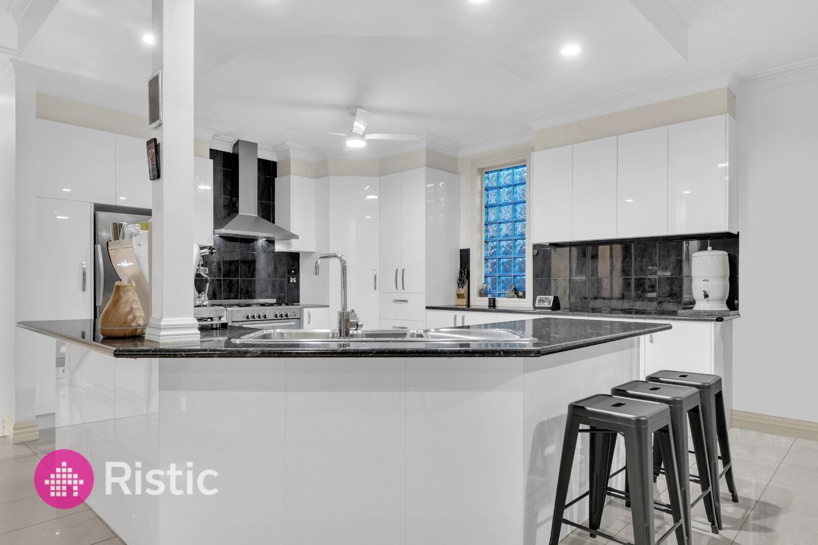 26 Excelsior Heights, Craigieburn VIC 3064 Domain