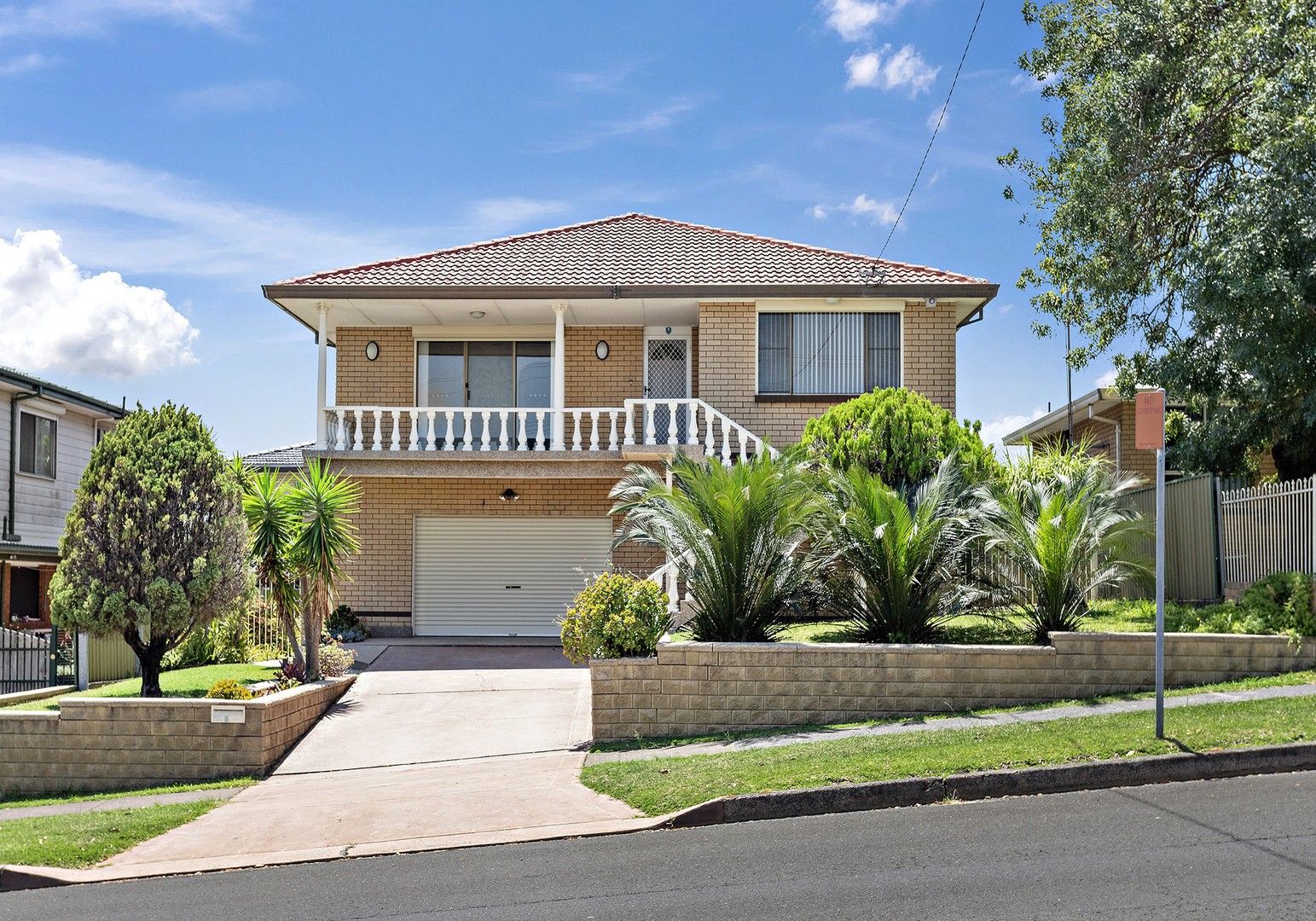 4 bedrooms House in 3 Captain Cook Drive BARRACK HEIGHTS NSW, 2528