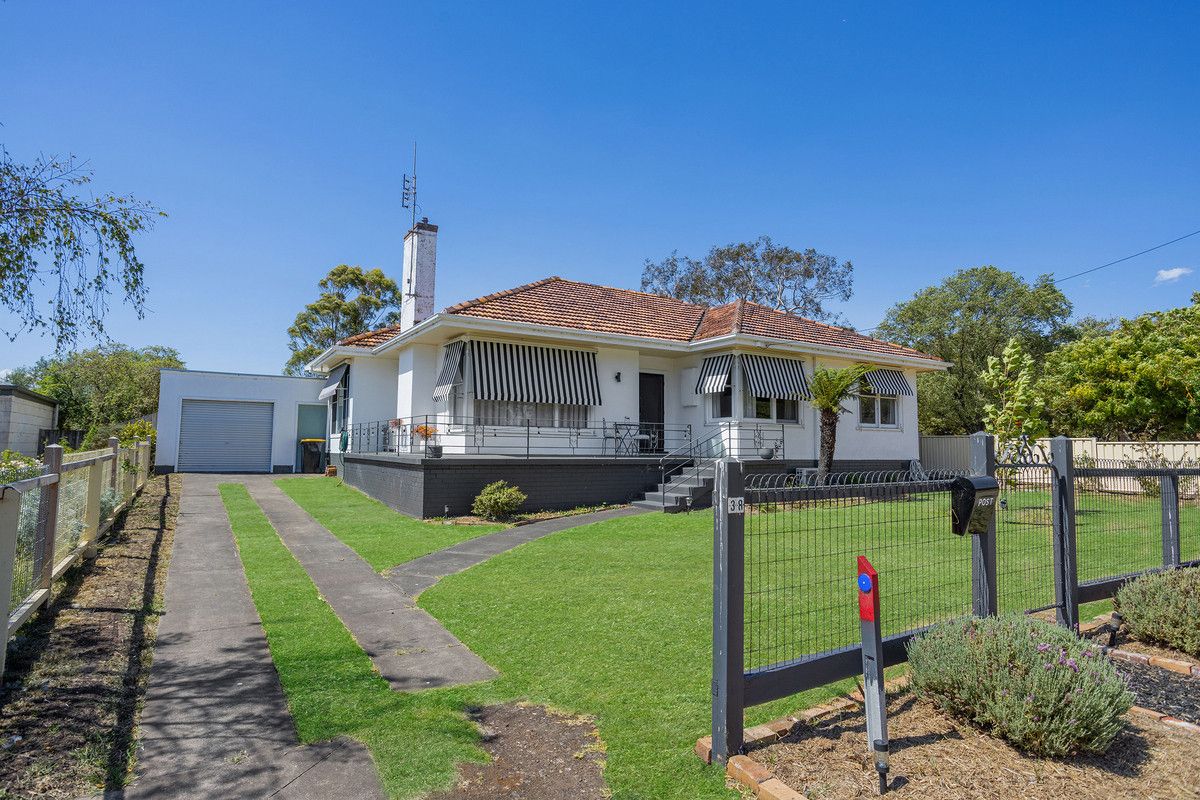 38 Jamieson Avenue, Mortlake VIC 3272, Image 1