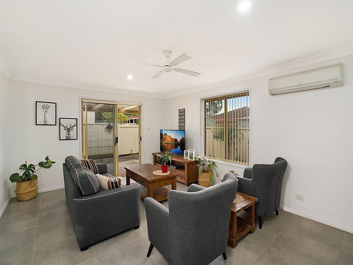 2/28 Country Grove Drive, Cameron Park NSW 2285, Image 1
