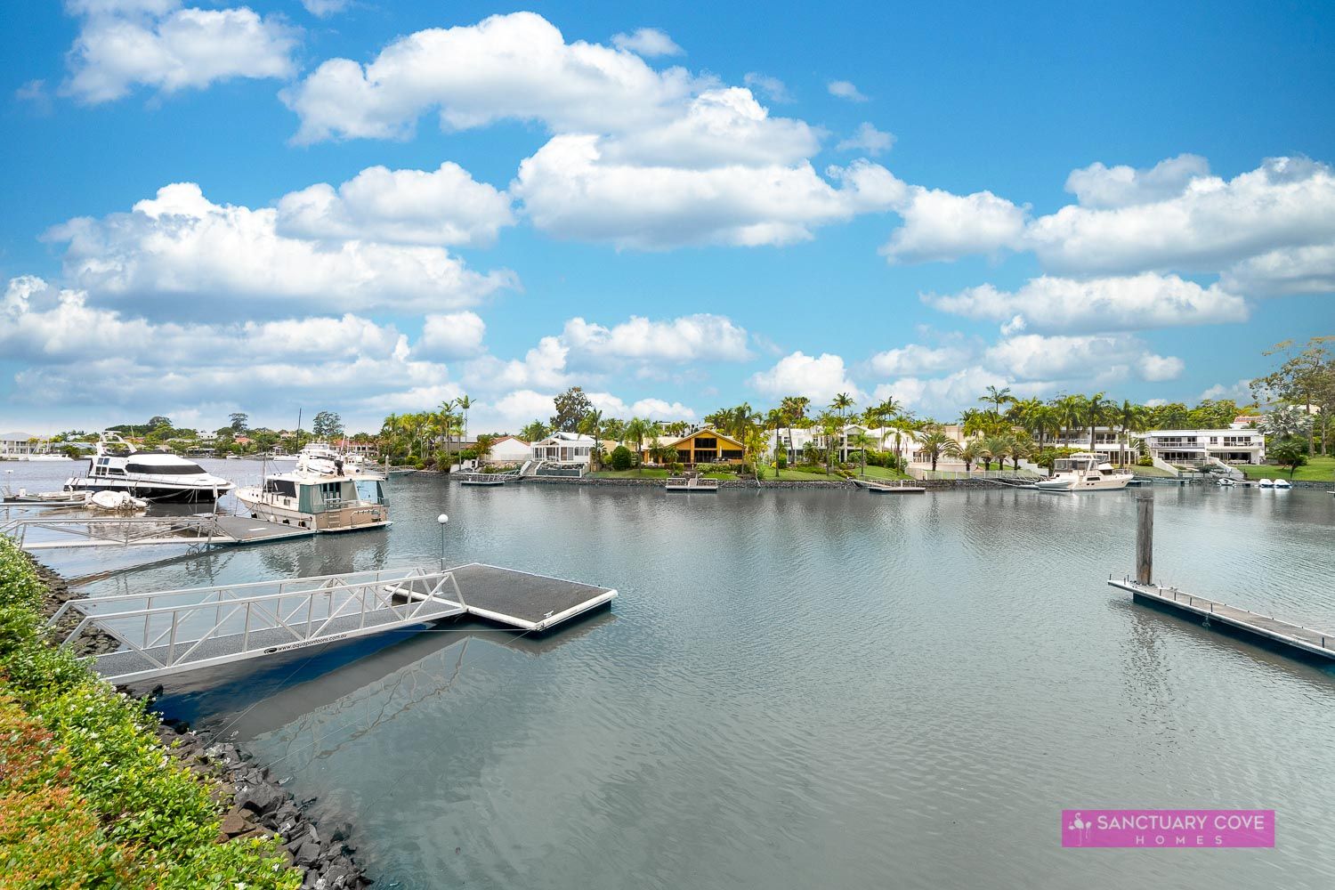 5801 Clearwater Crescent, Hope Island Property History & Address