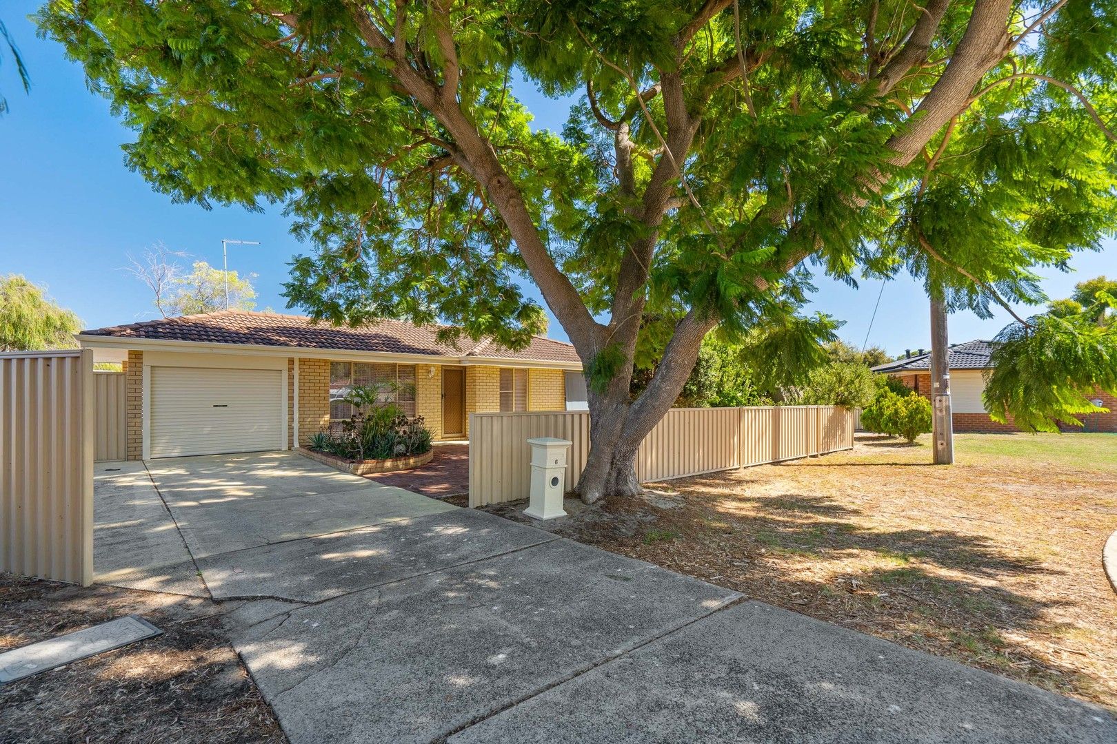 3 bedrooms House in 6 Revesby Place COODANUP WA, 6210