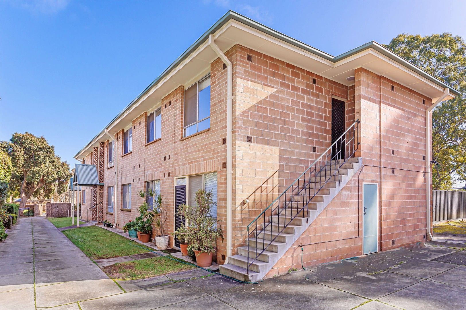 2 bedrooms Apartment / Unit / Flat in 10/14 Tusmore Avenue LEABROOK SA, 5068
