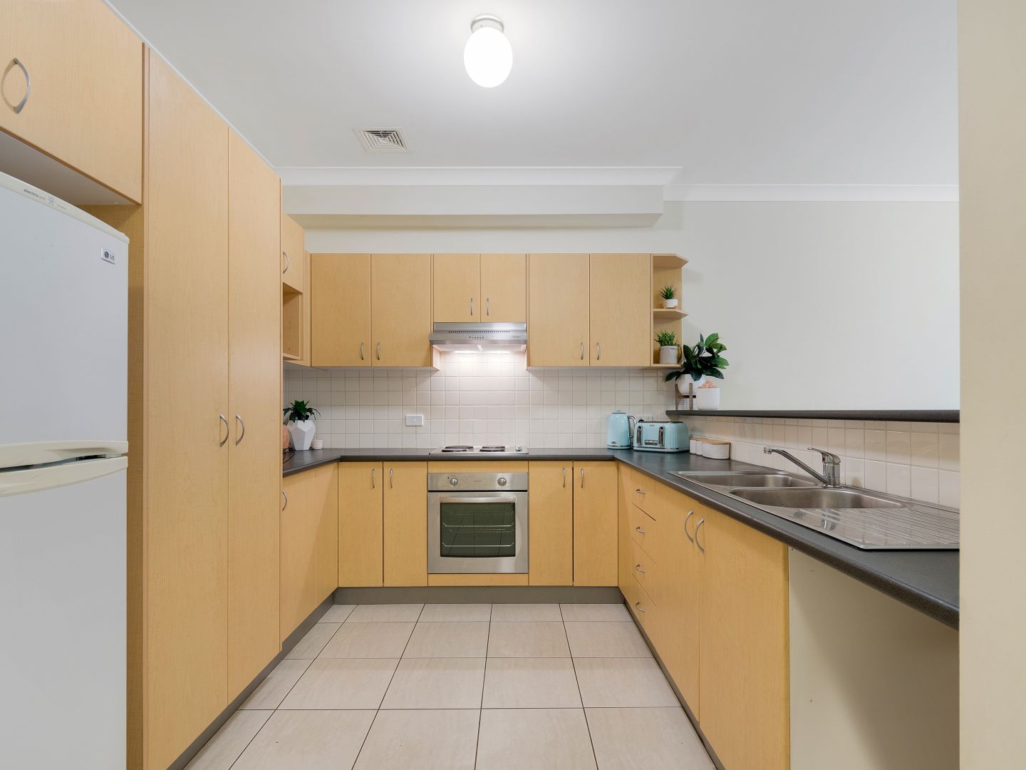 2/17 Brenda Street, Ingleburn NSW 2565, Image 2