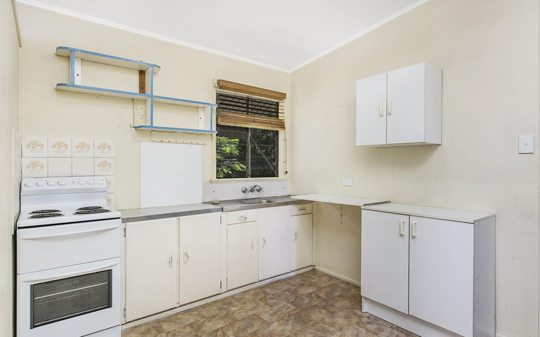 45 Tantani Street, Manly West QLD 4179, Image 2