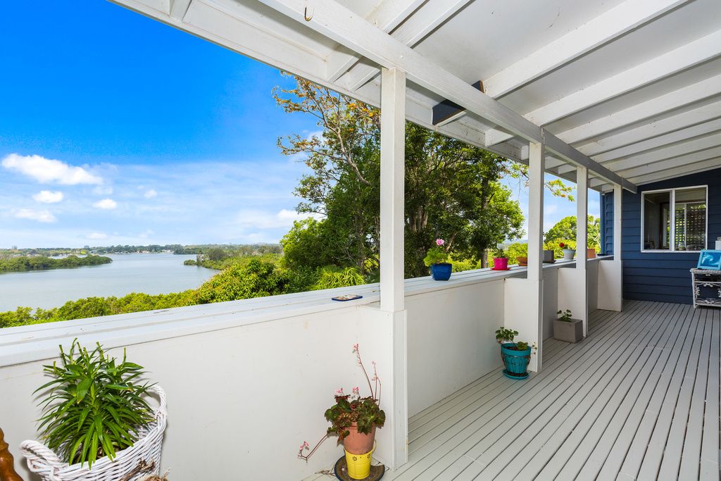 12 Clifford Crescent, Banora Point NSW 2486