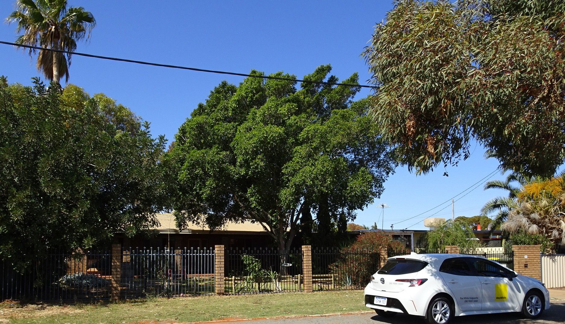 4 bedrooms House in 25 Belmont Avenue KALGOORLIE WA, 6430