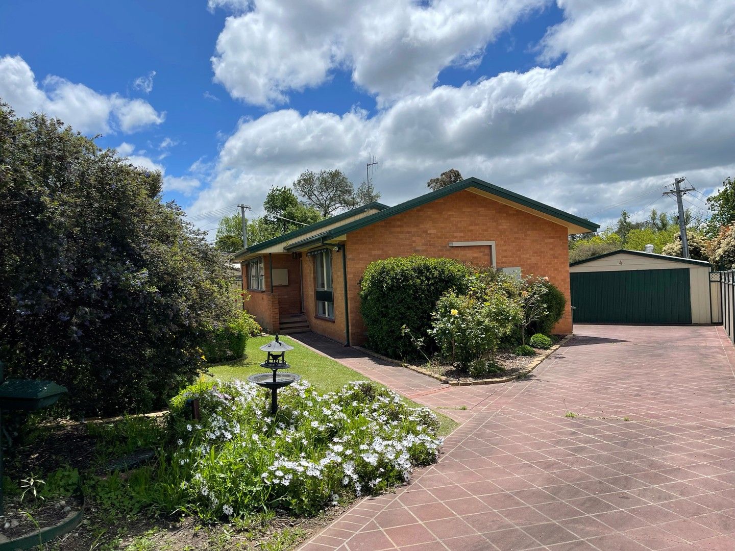 3 bedrooms House in 4 Worrall Street HOLT ACT, 2615