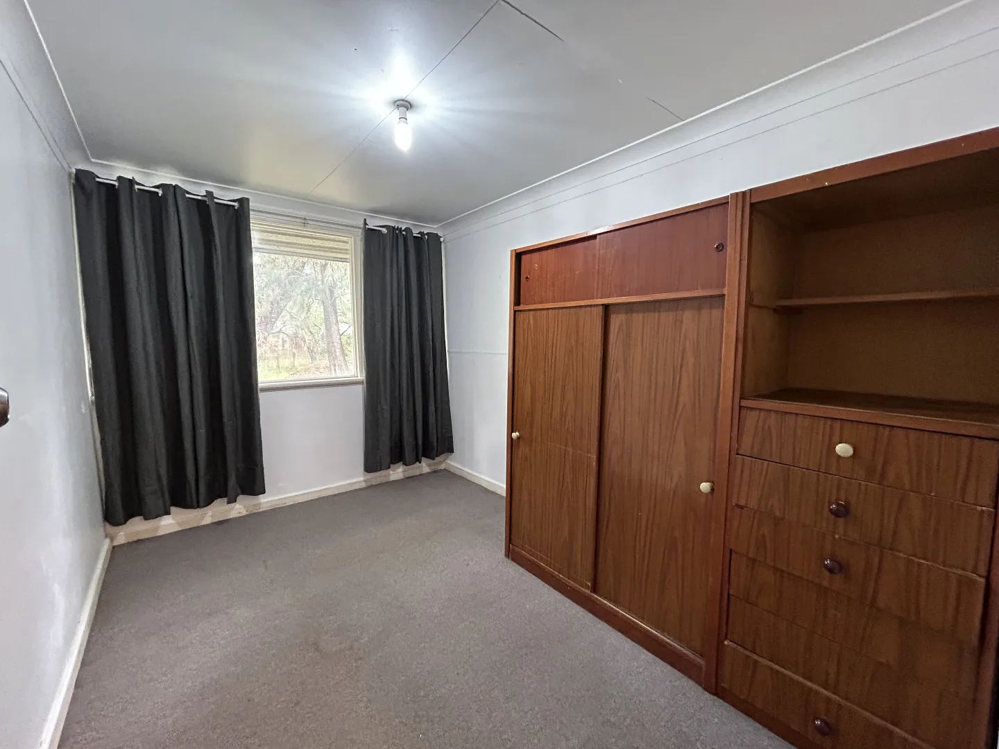 4 Bedroom home in rural environment - View 5