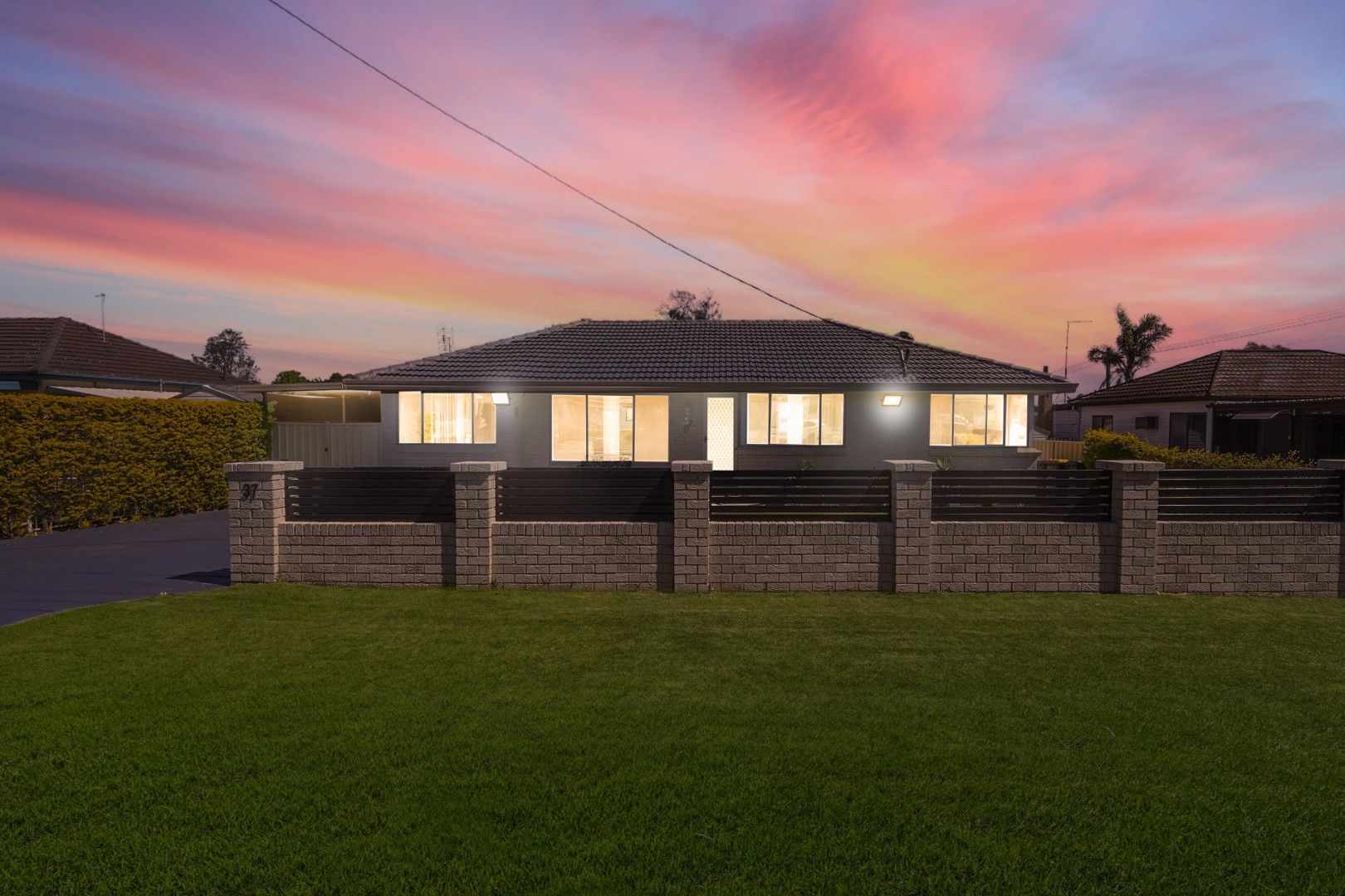 4 bedrooms House in 37 Kent Street MINTO NSW, 2566
