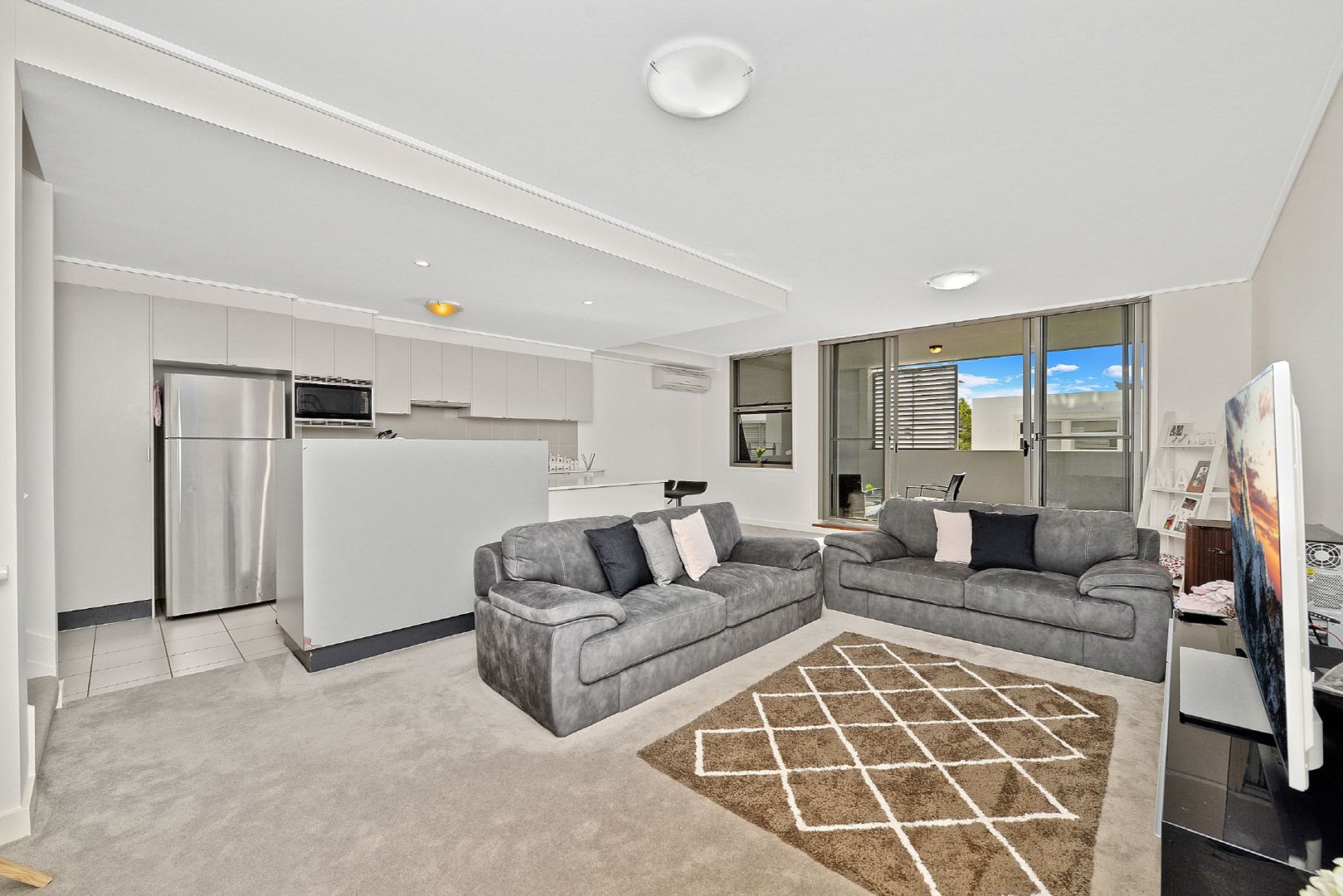 220/25 Bennelong Parkway, Wentworth Point NSW 2127, Image 1