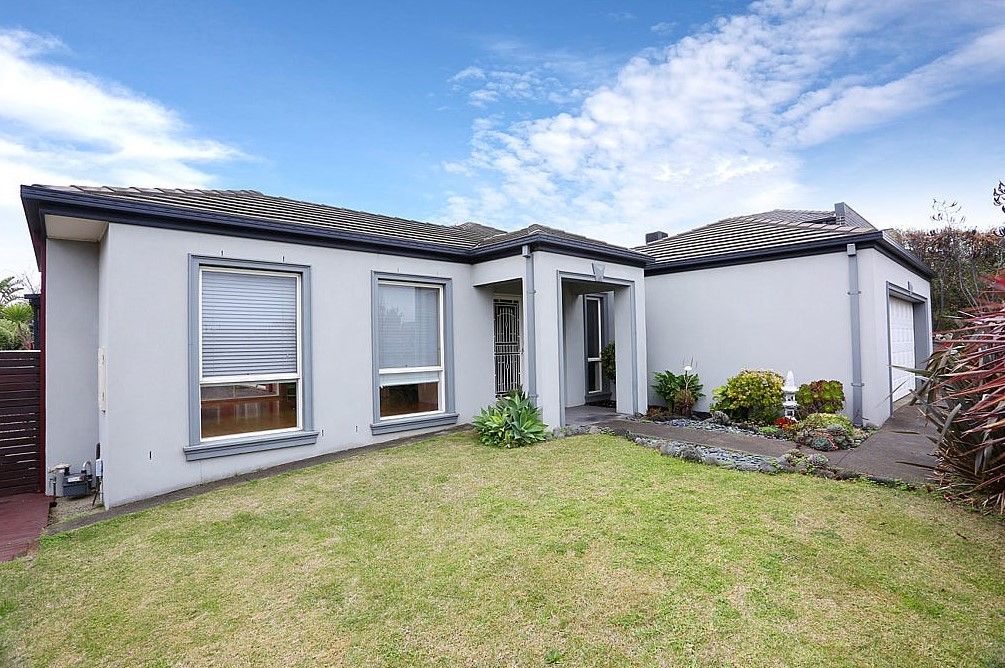 4 bedrooms House in 83 Rossack Drive GROVEDALE VIC, 3216