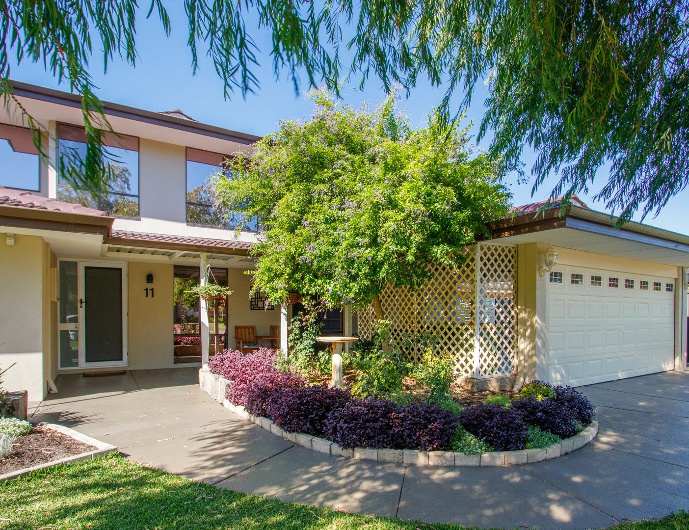 4 bedrooms House in 11 Walliabup Way BIBRA LAKE WA, 6163