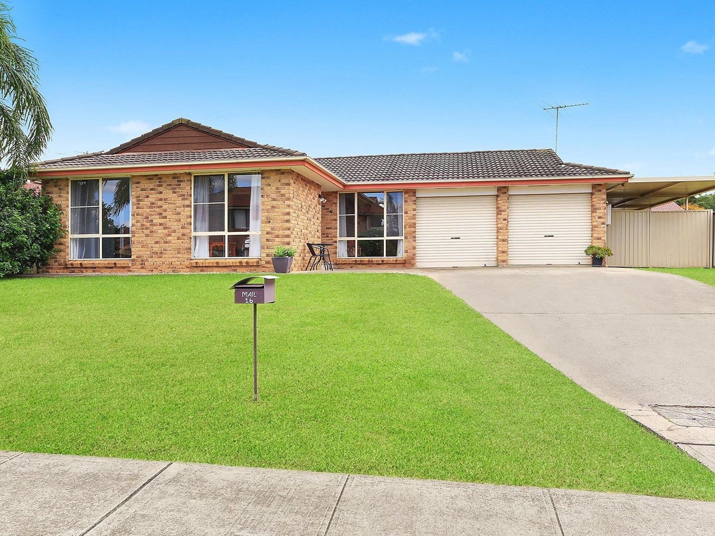 16 Niland Place, Edensor Park NSW 2176, Image 0