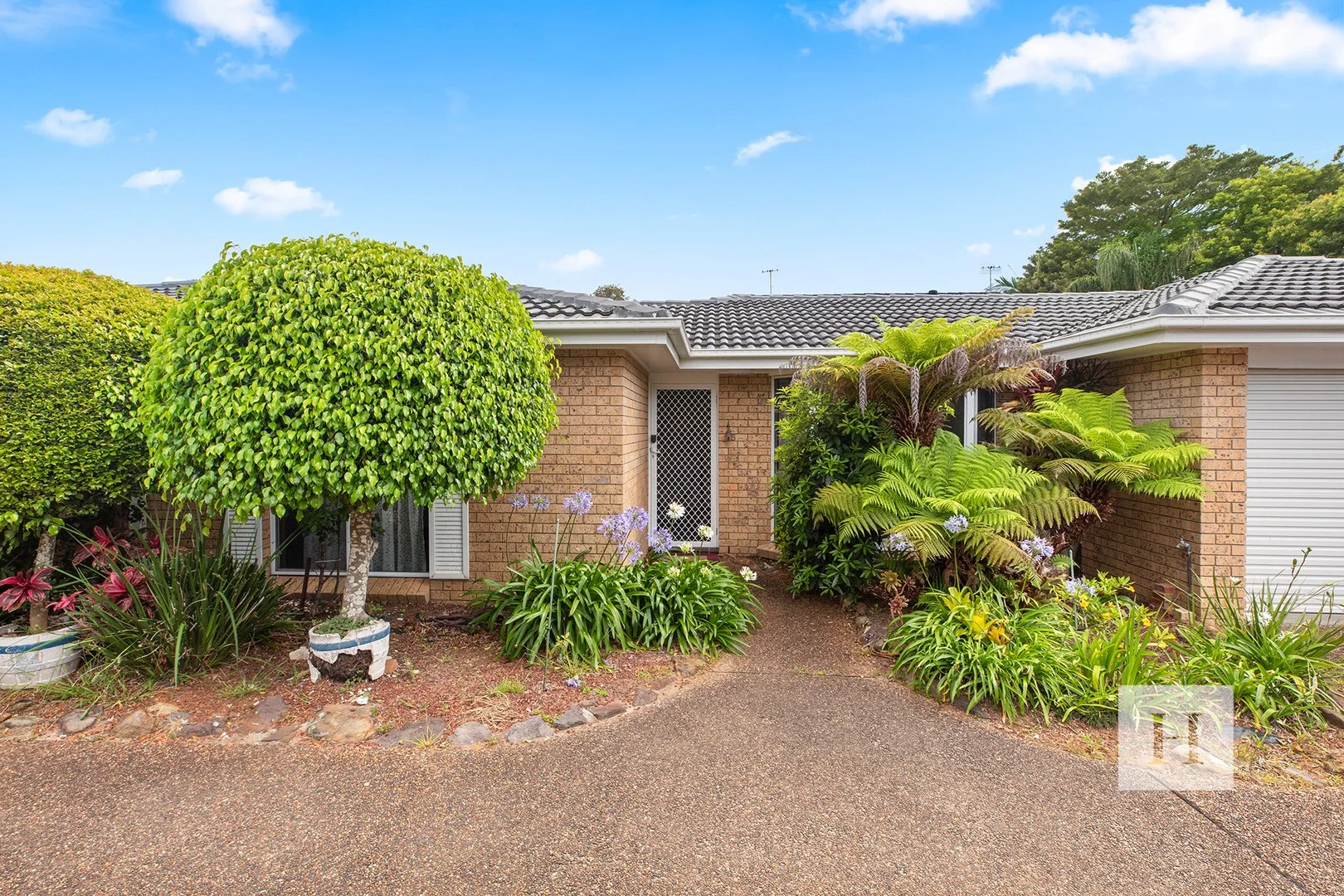 Primary image of 5/6-8 Lake St, Budgewoi NSW 2262