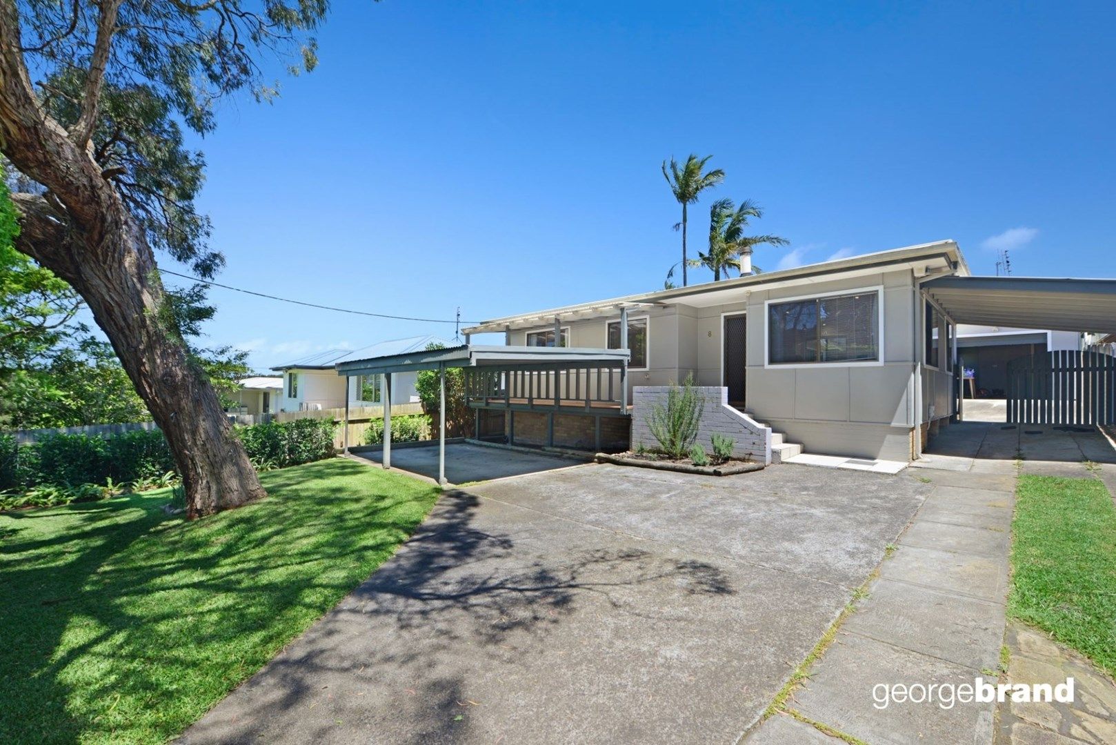4 bedrooms House in 8 Cary Crescent SPRINGFIELD NSW, 2250