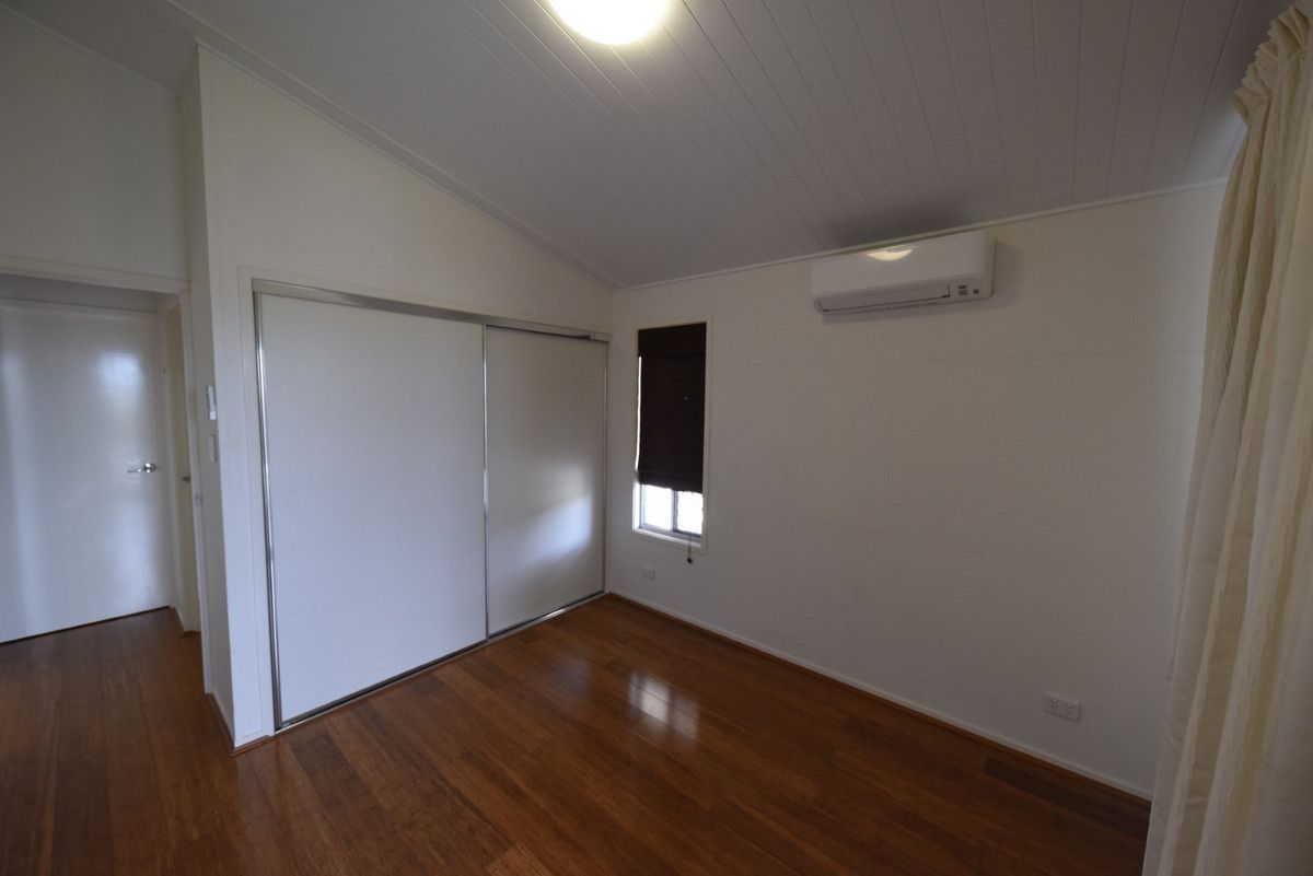 Grantham QLD 4347 3 beds house for Rent, 470 / wk + water 16870184