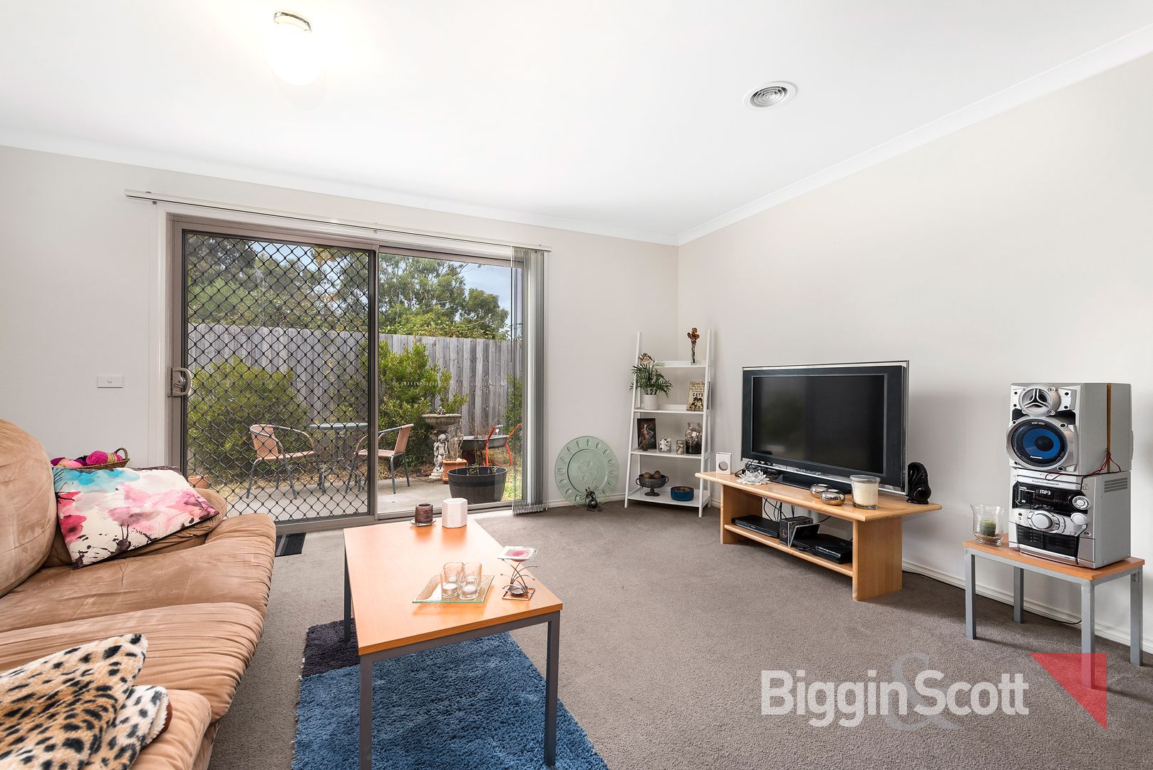 10/34 Sir Thomas Drive, Pakenham VIC 3810, Image 2