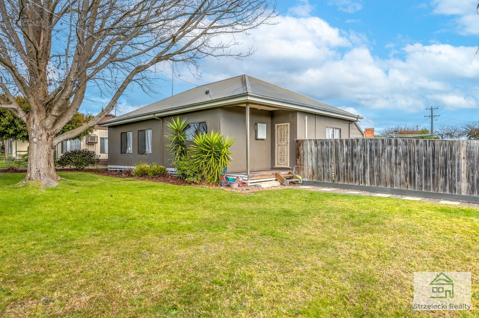 2 Kingsford Street, Moe VIC 3825 Domain