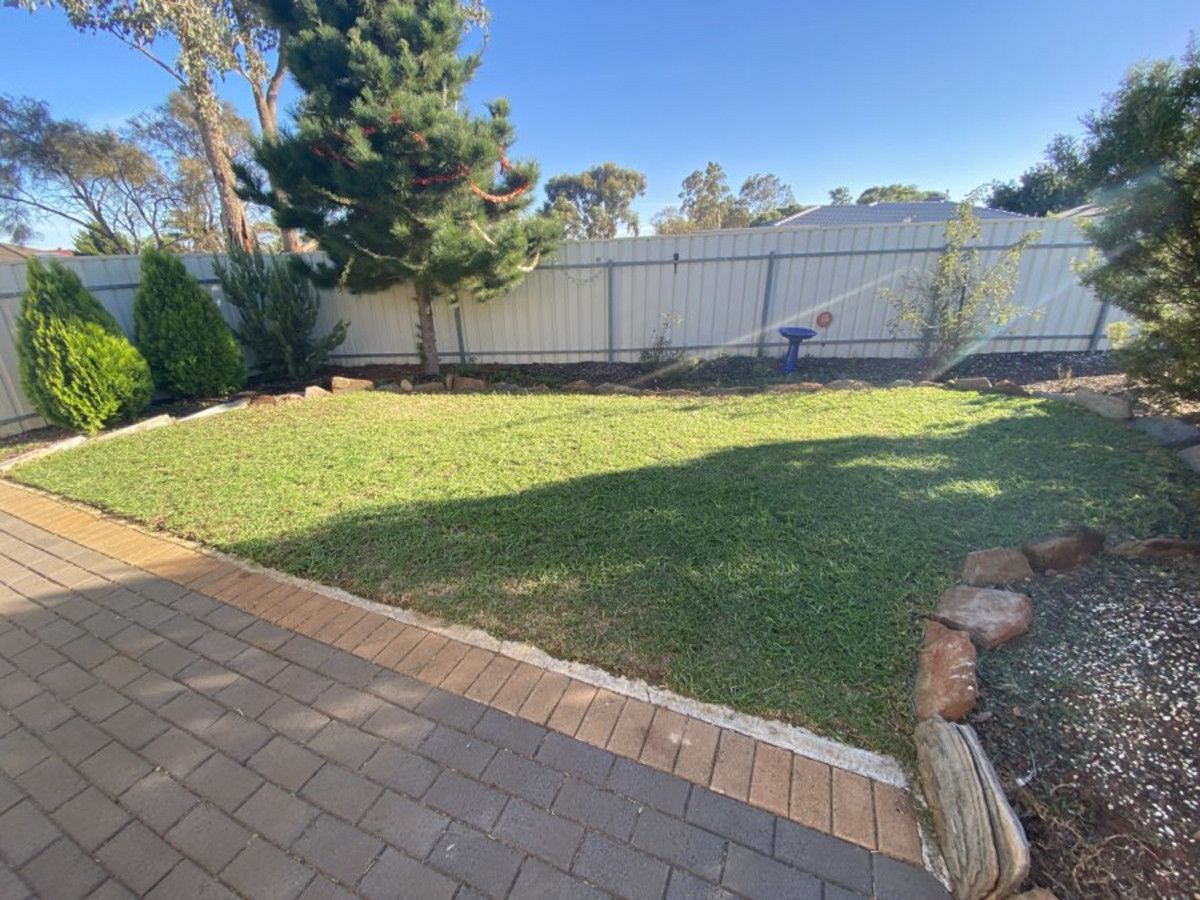 7 Oslo Court, Craigmore SA 5114 House For Rent Domain