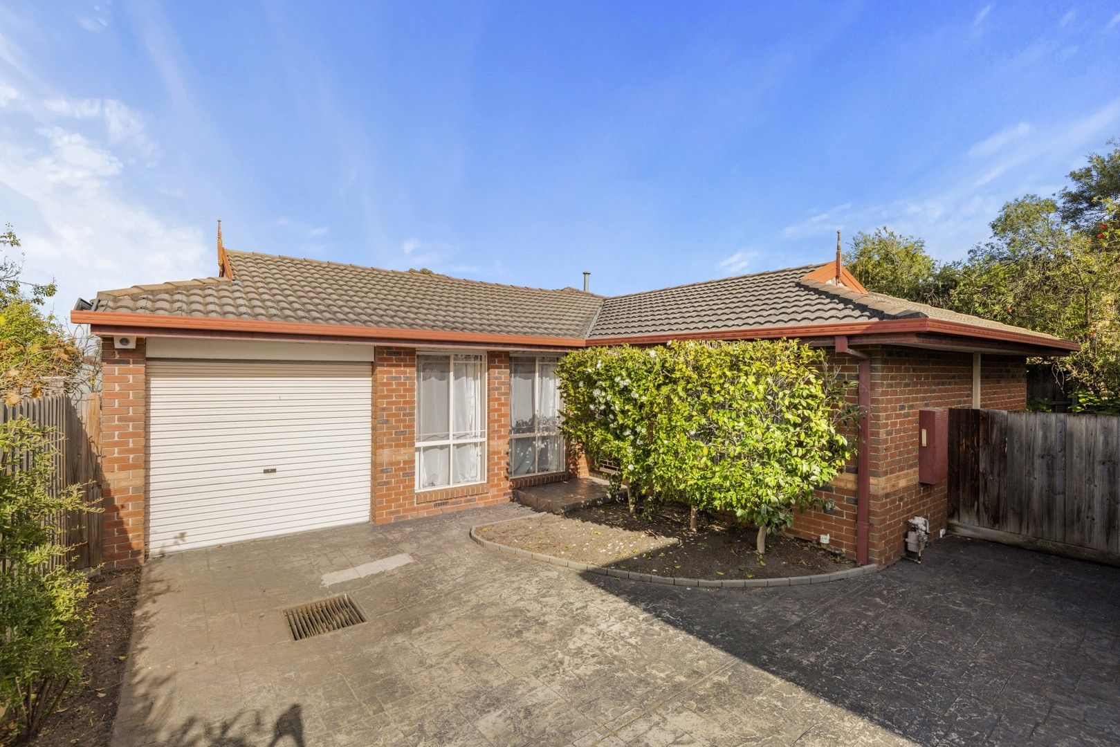 3 bedrooms Apartment / Unit / Flat in 3/24 Aisbett Avenue WANTIRNA SOUTH VIC, 3152