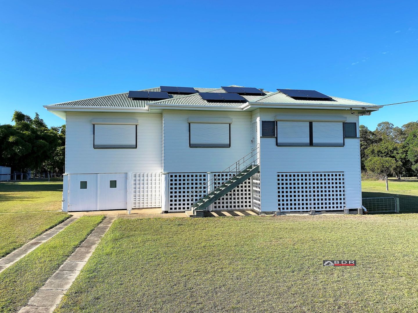 8 Hartley Street, Torbanlea QLD 4662