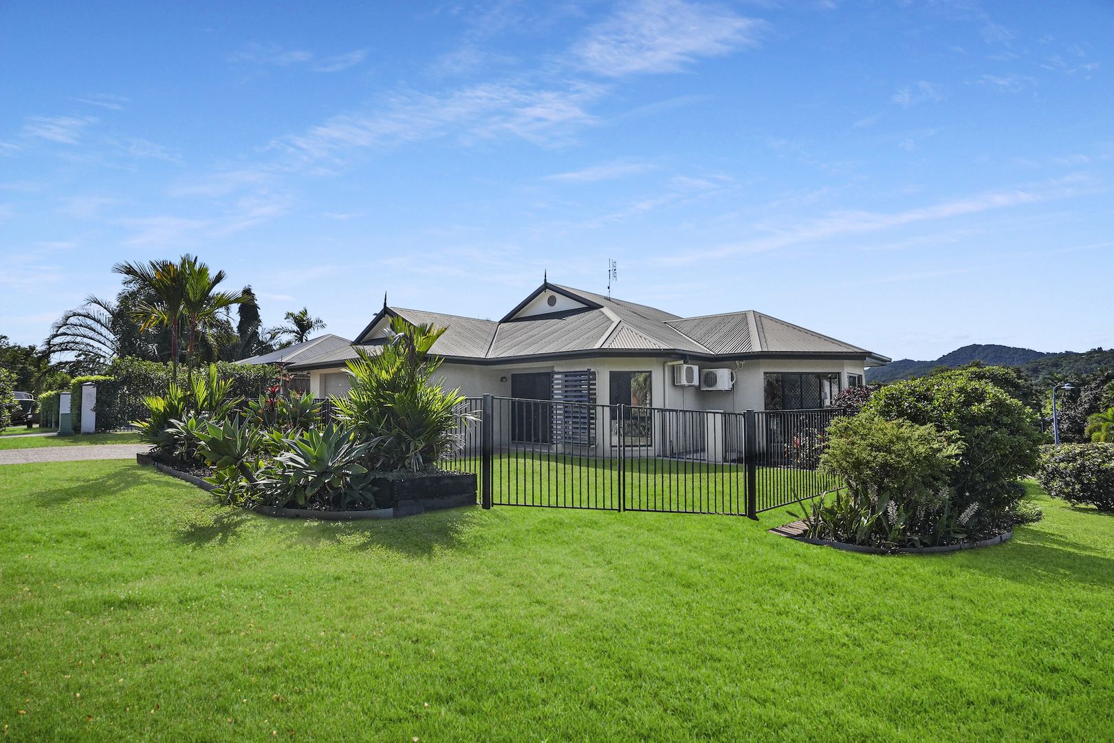 33 Regent Avenue, Redlynch QLD 4870, Image 1