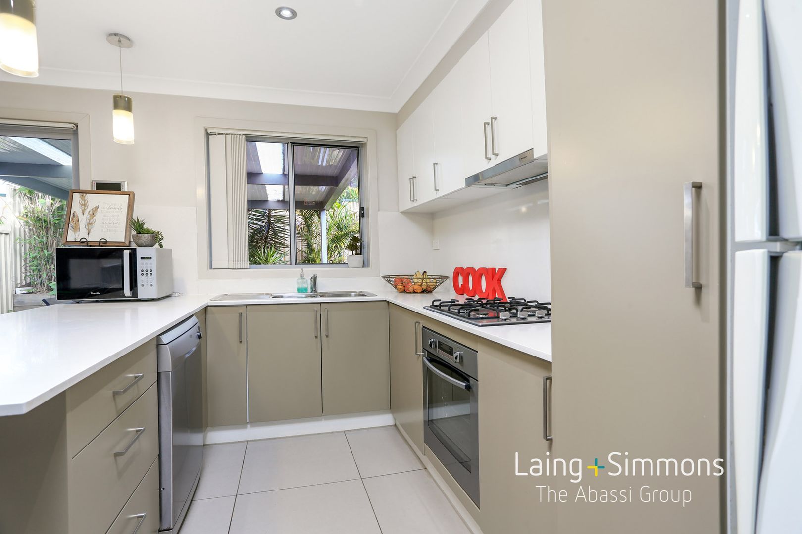 8/10-12 Canberra Street, Oxley Park NSW 2760, Image 2