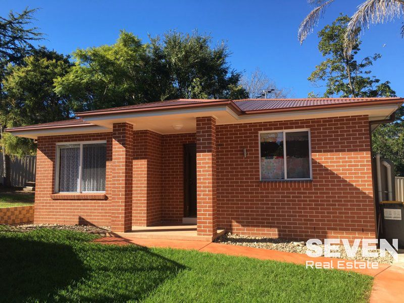 2 bedrooms House in 3A Meehan Place BAULKHAM HILLS NSW, 2153