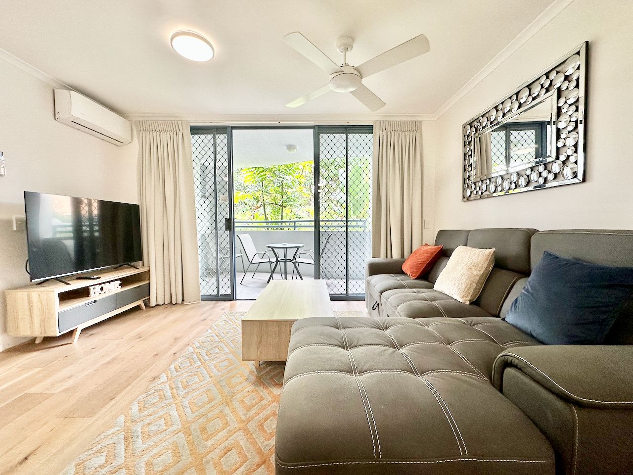 1 bedrooms Apartment / Unit / Flat in 9/2607 Gold Coast Highway MERMAID BEACH QLD, 4218