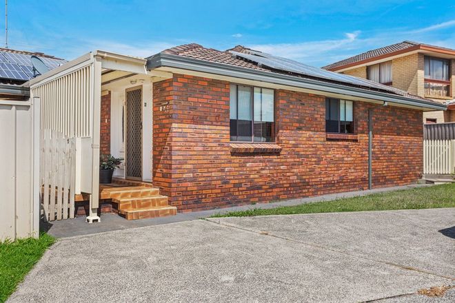 Picture of 2/35 Loftus Drive, BARRACK HEIGHTS NSW 2528