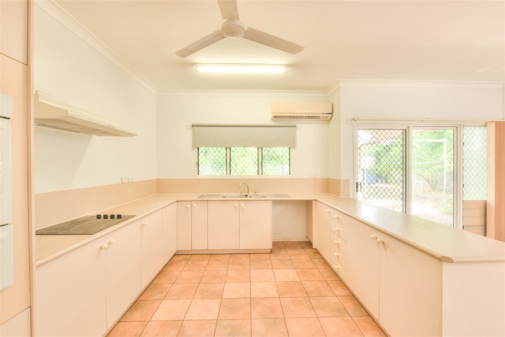 28 Glencoe Court, Katherine NT 0850, Image 2