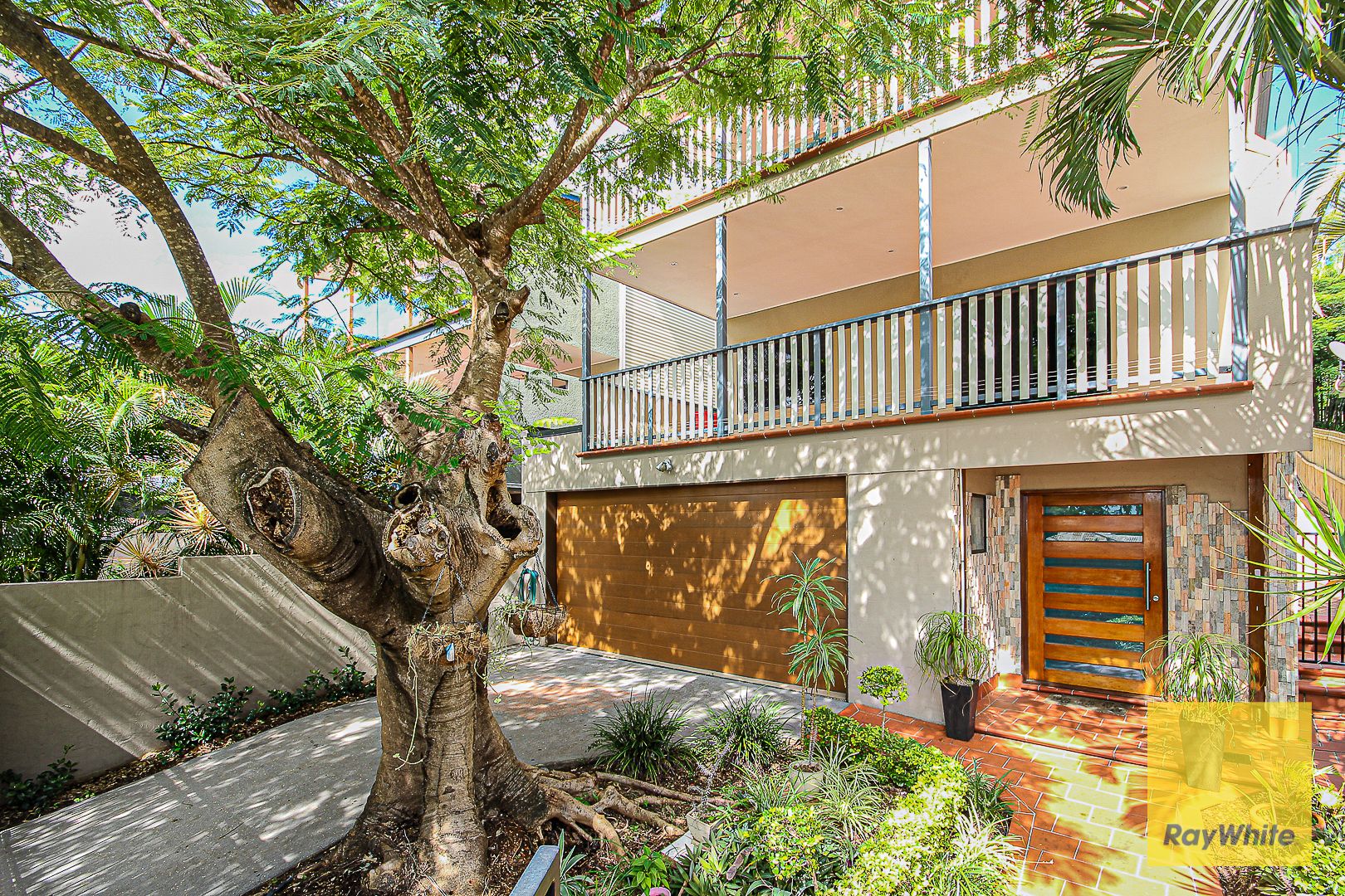 4 bedrooms House in 5 Corn Street HOLLAND PARK WEST QLD, 4121