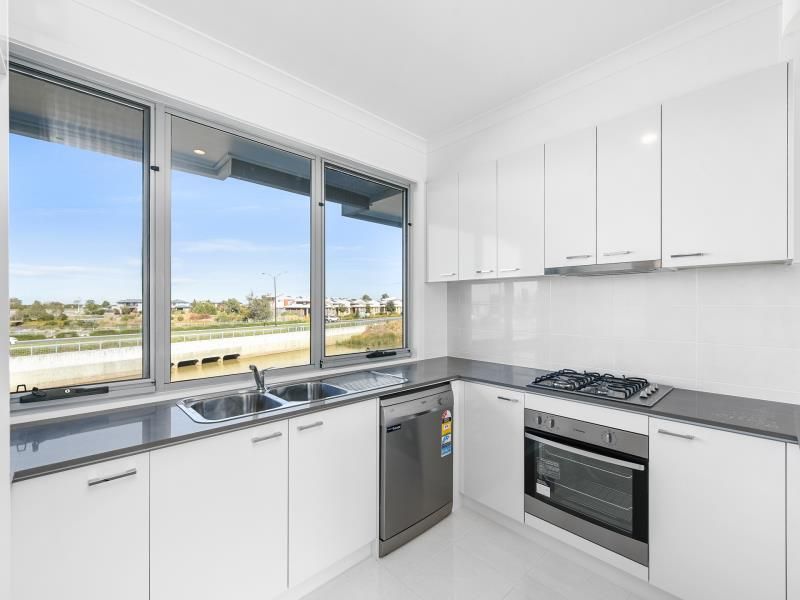 11 Zara Court, Officer VIC 3809, Image 2