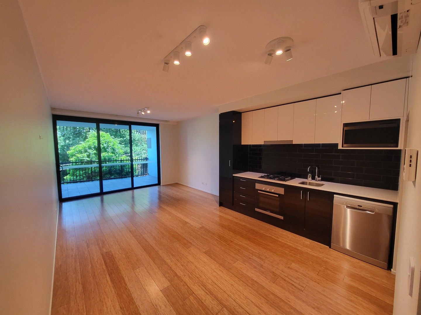 1 bedrooms House in 9/41 School Street KELVIN GROVE QLD, 4059