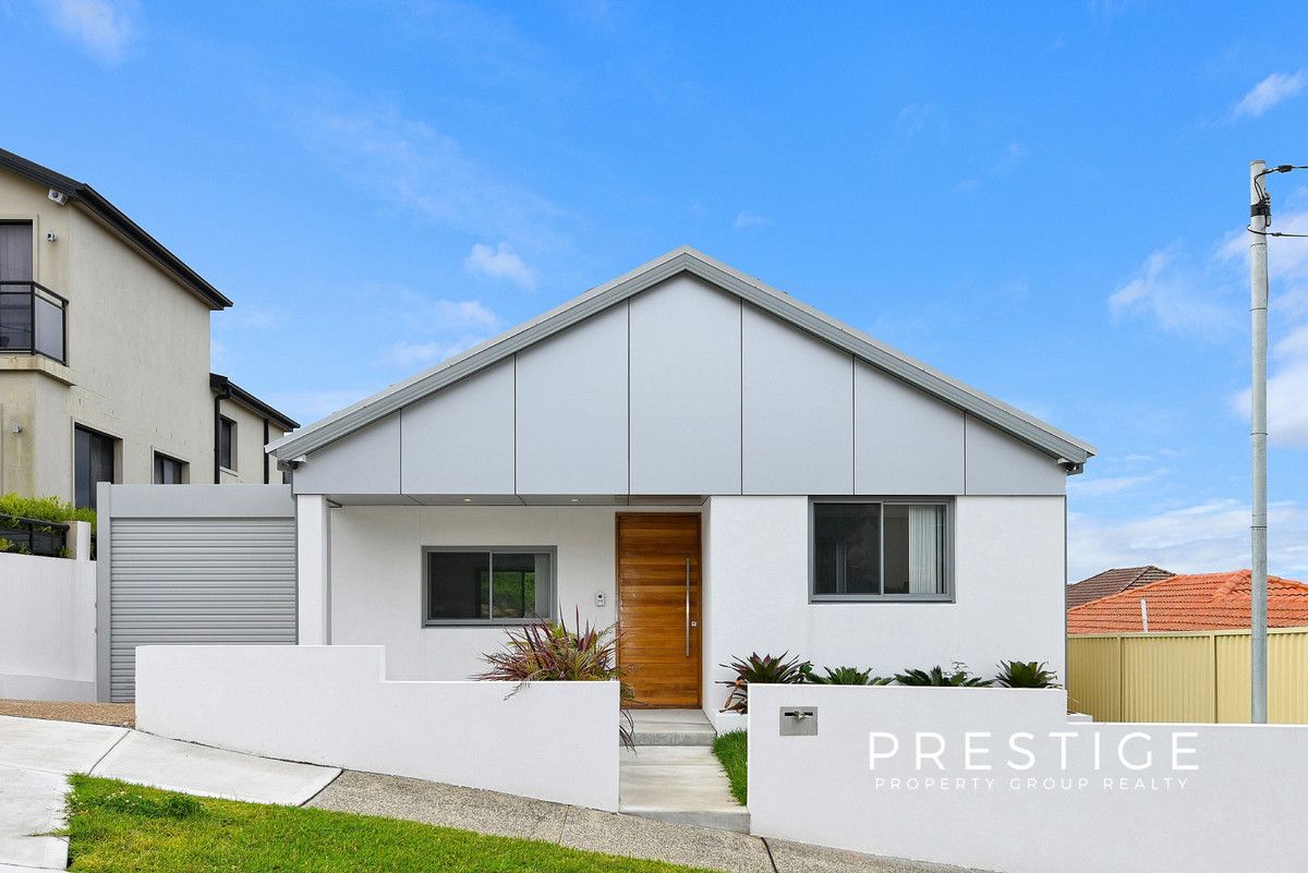 3 bedrooms House in 11 Duff Street ARNCLIFFE NSW, 2205